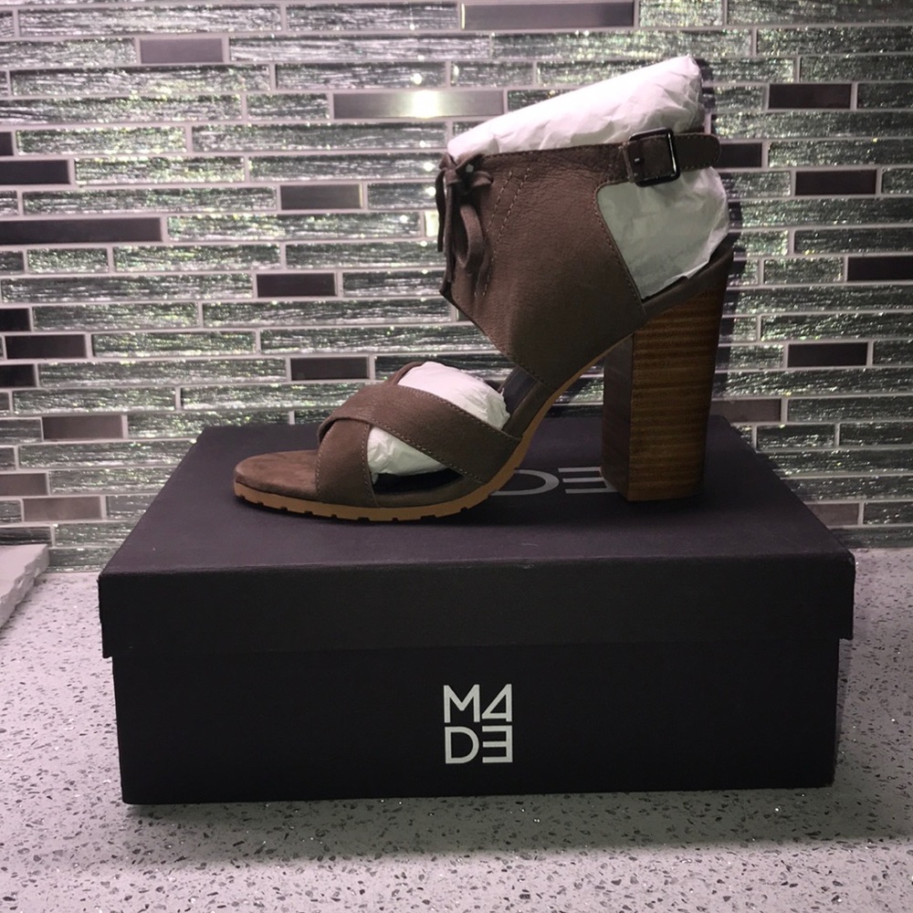Tie Front with Heel